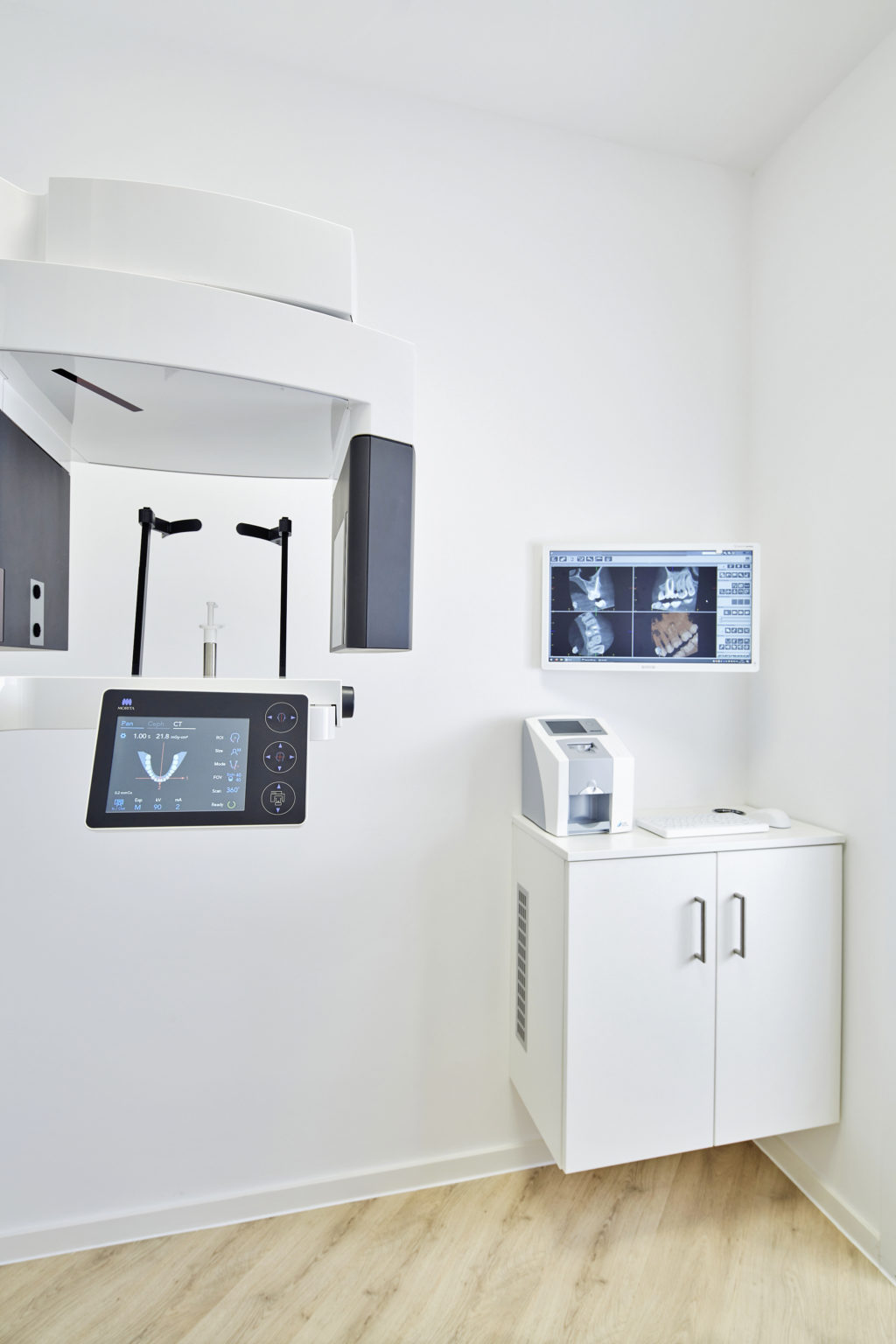 Mundgesundheit_roentgen_01_045_20x30_montage